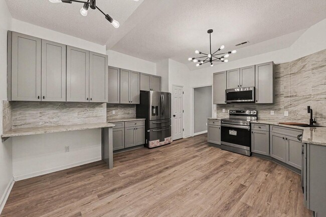Building Photo - 1854 Oleander Ct