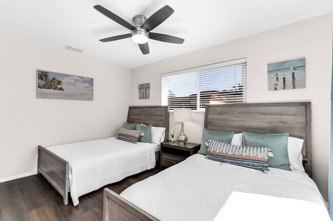 Building Photo - 3624 SW 22nd St