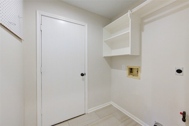 Building Photo - 2518 Calvary Ln