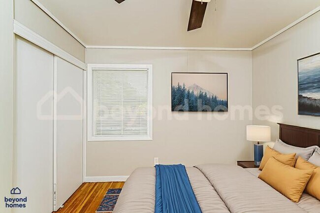 Building Photo - Discover this 3-bedroom, 1.5-bath home in Birmingham’s Spring Lake area!