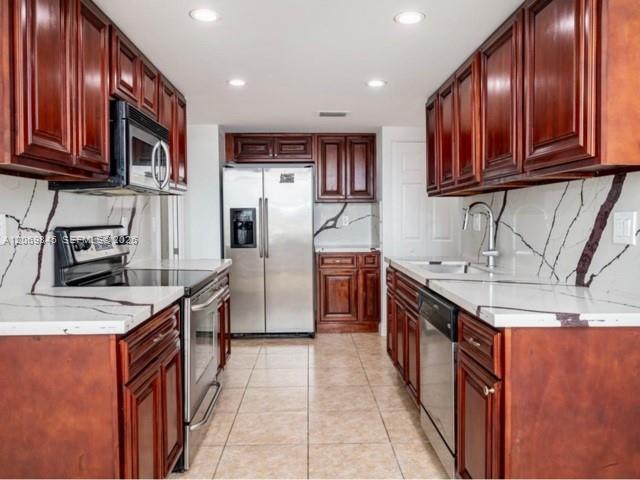 Building Photo - 1501 S Ocean Dr