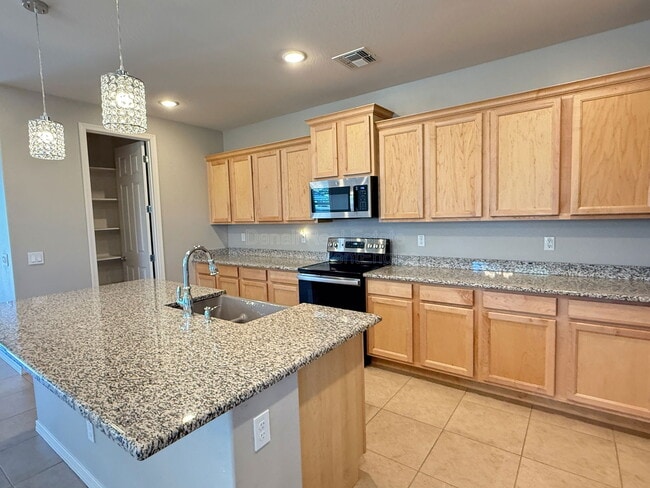 Building Photo - 15170 W Pierce St