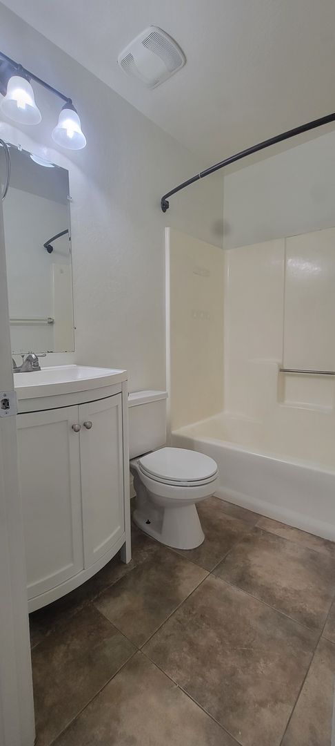 Building Photo - 3512 S Half Moon Dr