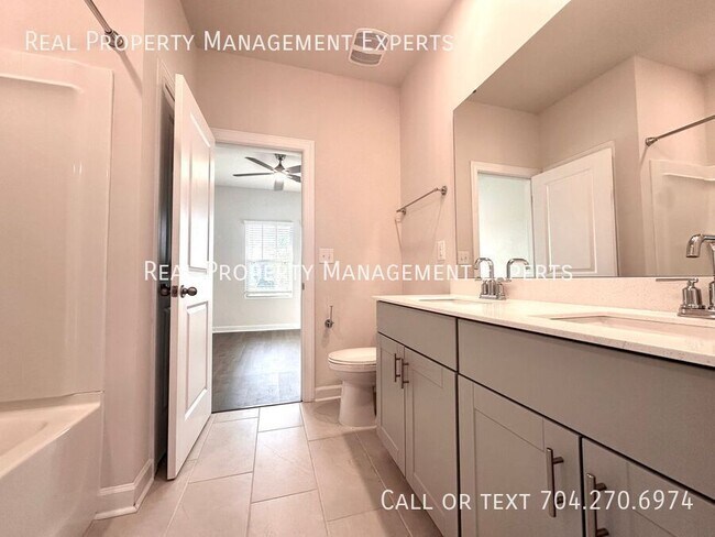 Building Photo - 3012 Striped Maple Ct