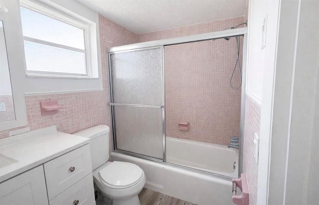 Building Photo - 1855 Plunkett St