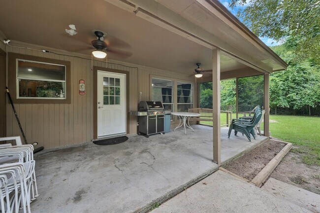 Building Photo - 5928 Sinclair Dr