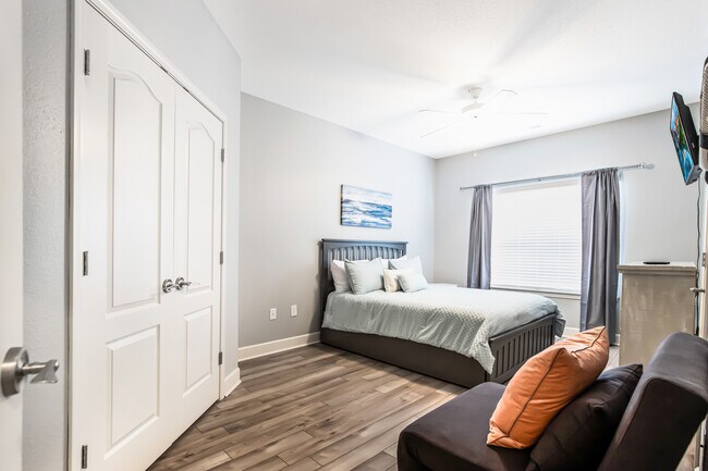 Building Photo - 1225 Lands End Pky