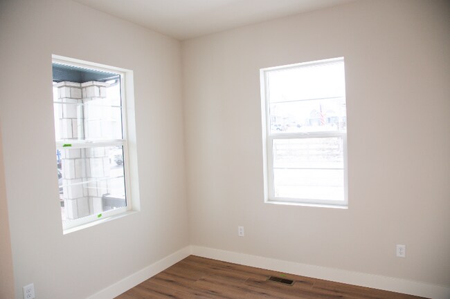 Building Photo - 8547 Cheraw St