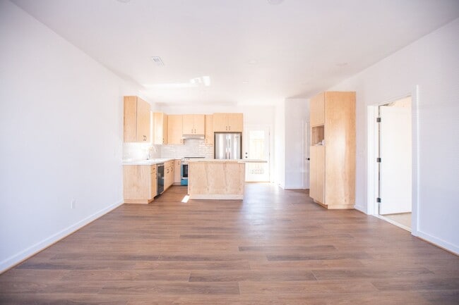 Building Photo - One Month Free ***Available NOW-  3 Bedroo...
