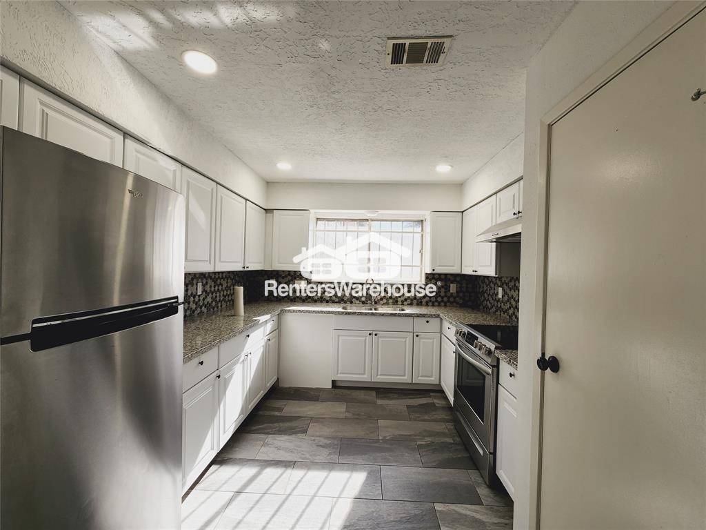 Building Photo - 1619 Merton Dr