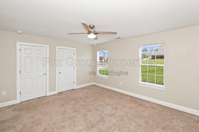 Building Photo - 153 Forest Ridge Rd