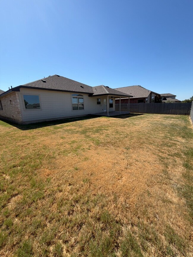 Building Photo - 1114 Emerald Gate Dr
