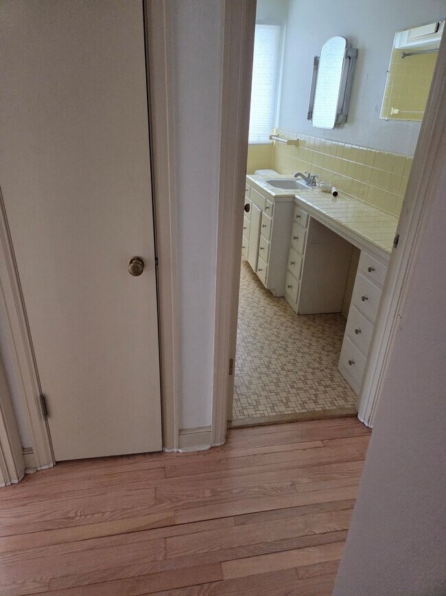 Building Photo - 318 McKinley Ave