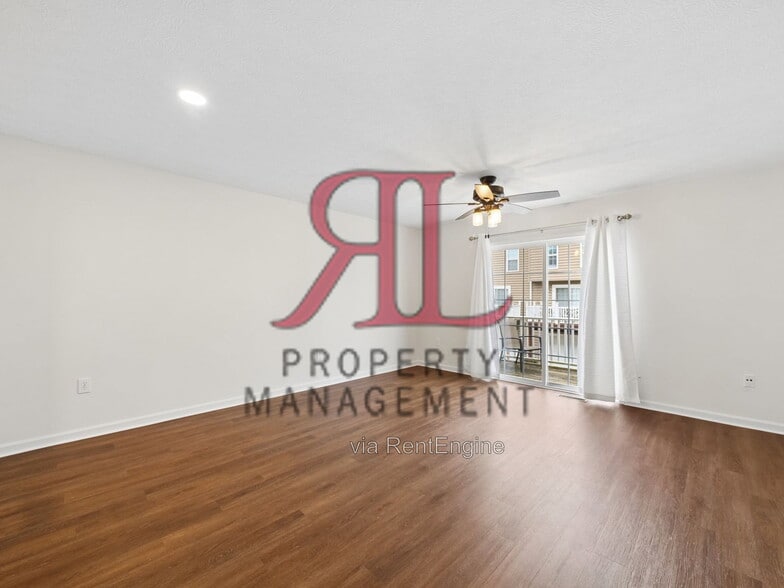 Building Photo - 264 Hemlock Ravine Dr
