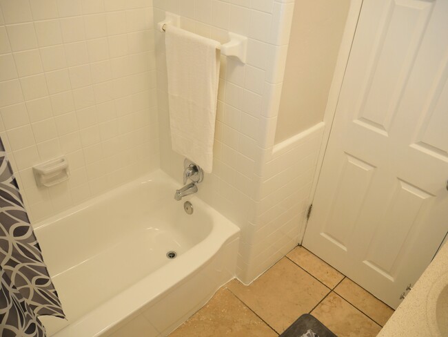 Shower/ Bath - 3761 w 7800 S