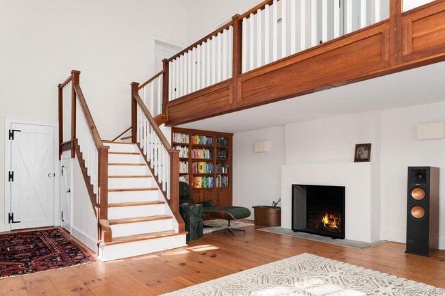 Building Photo - 291 Roaring Brook Rd