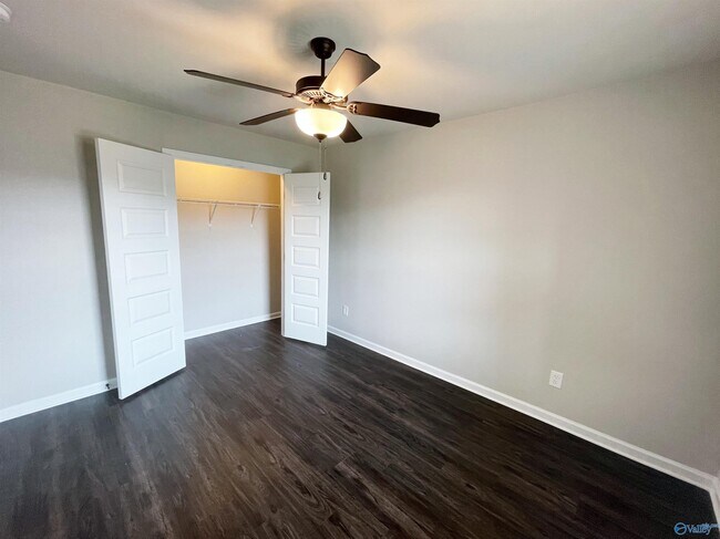 Building Photo - 126 Beaver Brook Pl