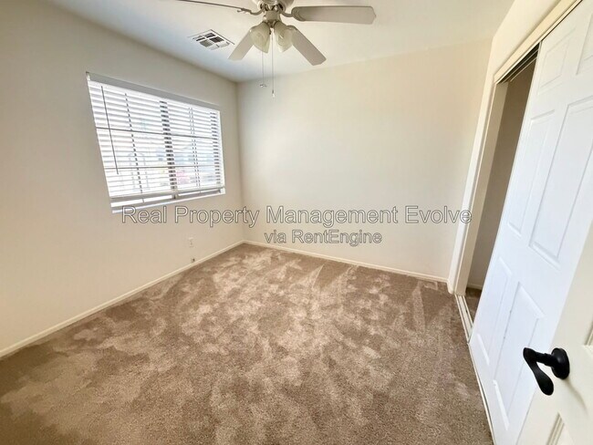 Building Photo - 2060 N 30th St