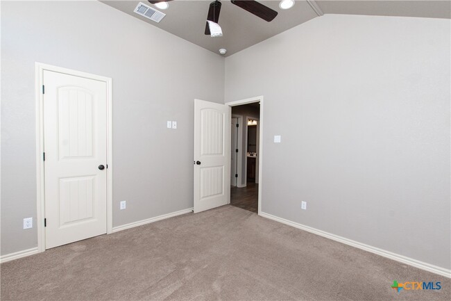 Building Photo - 6006 Cactus Flower Ln