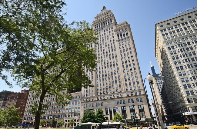 Primary Photo - 310 S Michigan Ave