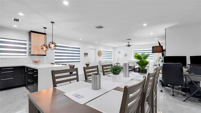 Building Photo - 6290 W 16th Ave