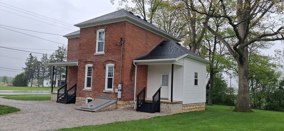 Building Photo - 2525 E State St