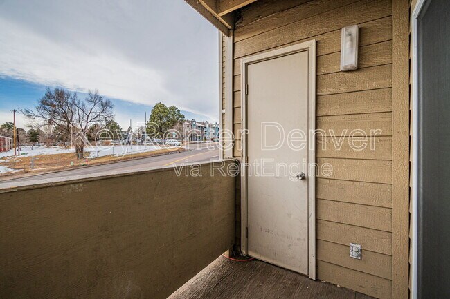 Building Photo - 2929 W Floyd Ave