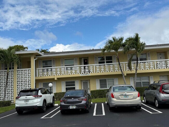 Building Photo - 1121 Cactus Terrace