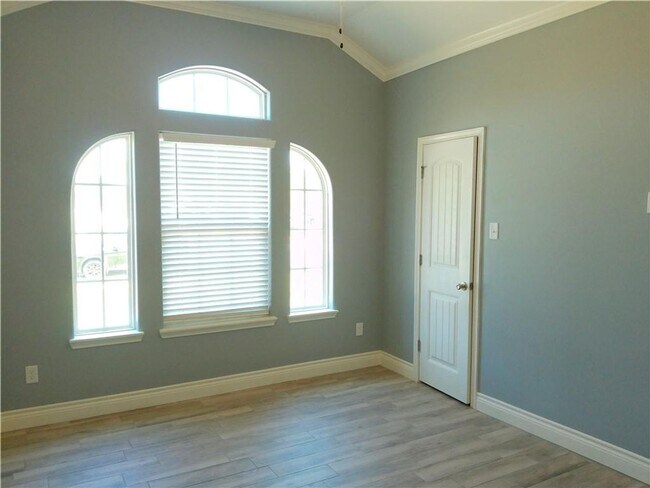 Building Photo - 801 Truk Dr