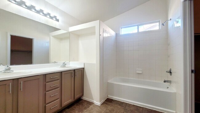 Building Photo - 9452 Plover Falls Ave