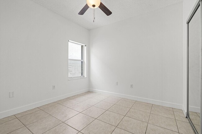 Building Photo - 11255 NW 53rd Ln