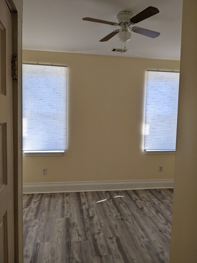Building Photo - 700 McCabe Ave