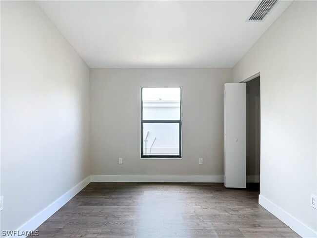 Building Photo - 2505 Storter Ave