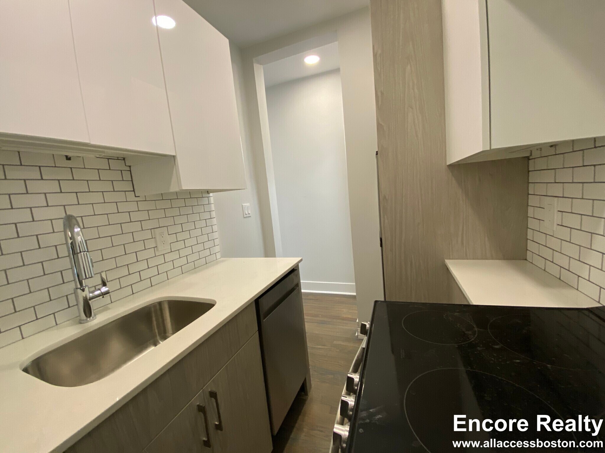 Building Photo - 110 Park St