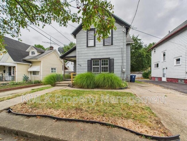 Primary Photo - 666 Kling St