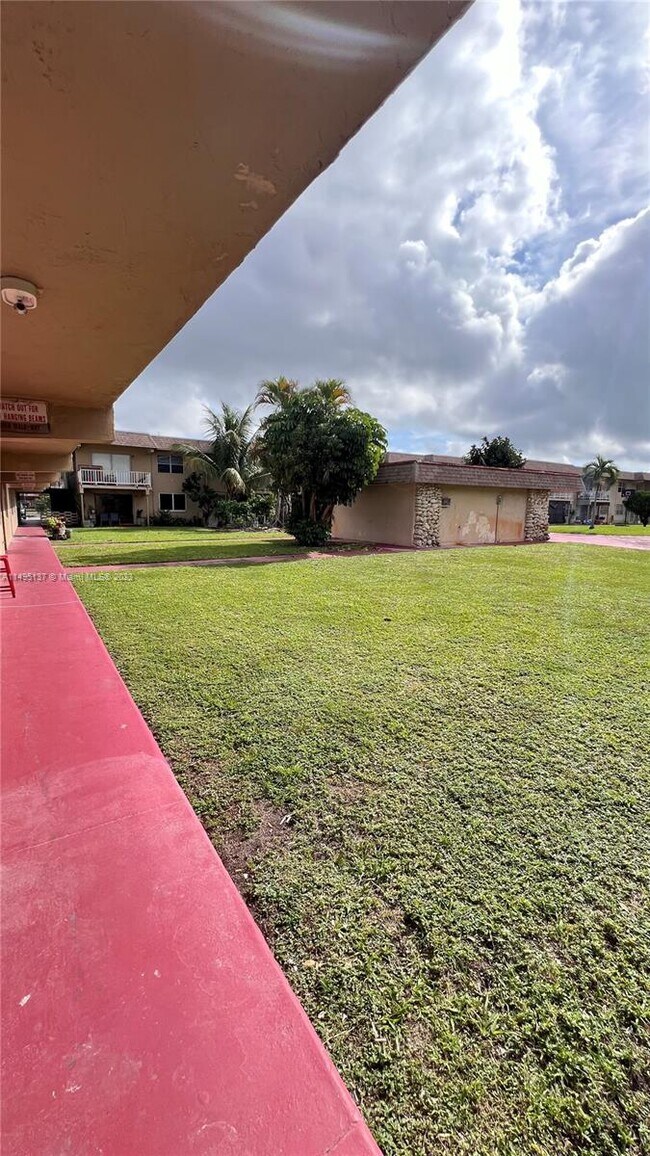 Building Photo - 301 NW 177th St