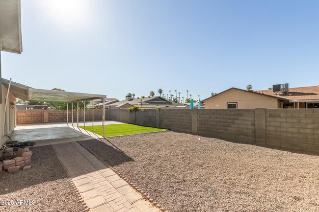 Building Photo - 230 E Strahan Dr