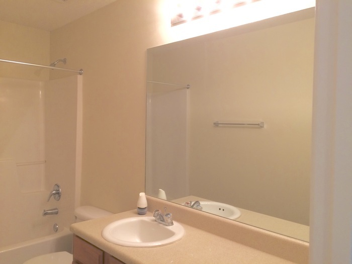 Building Photo - 6095 Trotters Cir