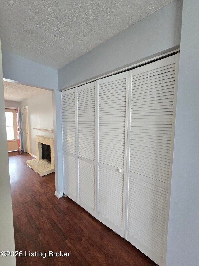 Building Photo - 2831 Goose Creek Rd