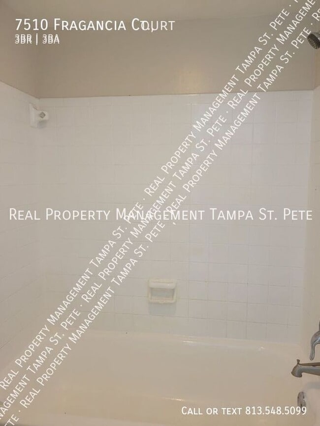 Building Photo - 7510 Fragancia Ct