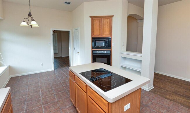 Building Photo - 1806 Chasewood Dr