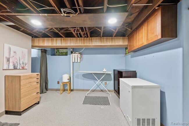 Building Photo - 1516 W Houstonia Ave