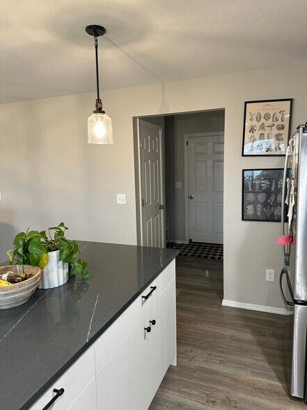 Building Photo - 19359 Spacely Ave