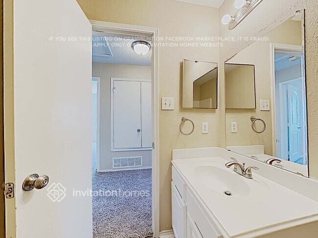 Building Photo - 1304 White Dove Ln