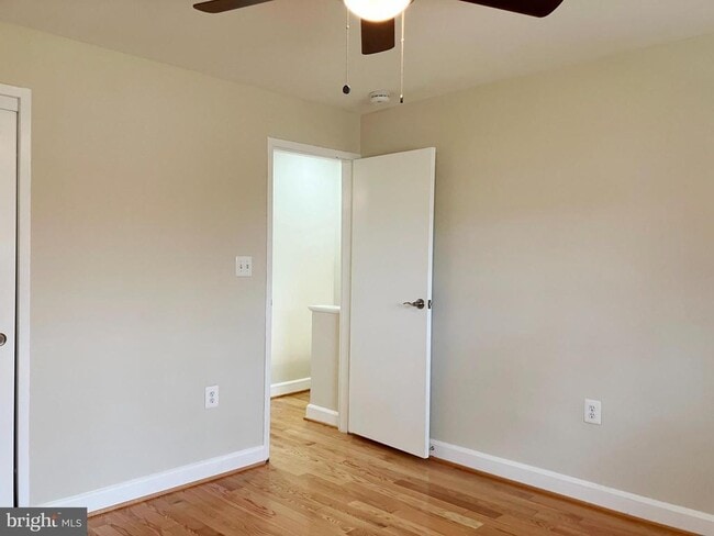 Building Photo - 428 Hampton Ct