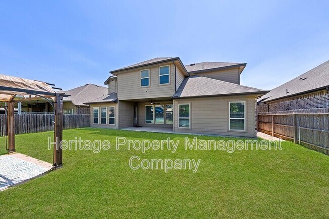 Building Photo - 221 Terramar