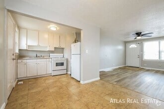 Building Photo - 7367 Oneida Dr