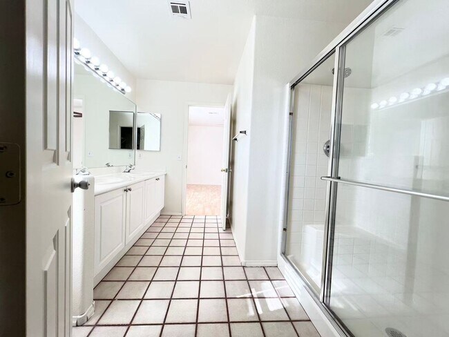 Building Photo - 5875 Rainbow Trout Ct