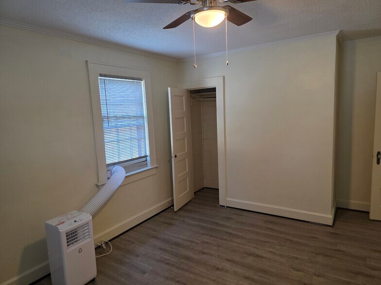 Main Bedroom 2 - 1302 Belleville Rd