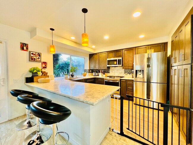 Kitchen - 2501 Avenita Alpera